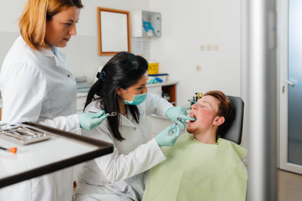 Best Emergency Cosmetic Dentistry (e.g., broken veneers) in USA